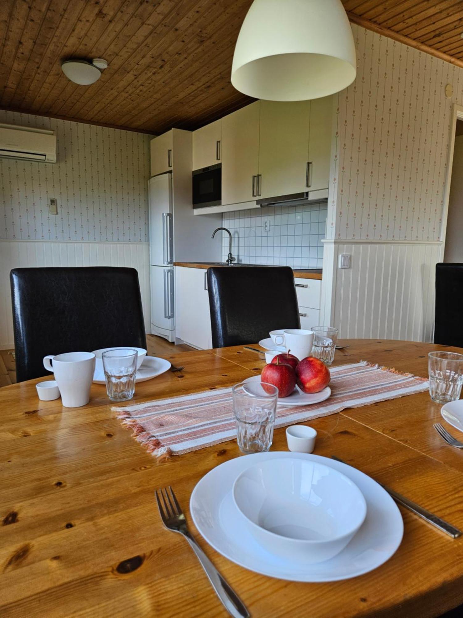 Askevikstugby Villa Sjotorp Ngoại thất bức ảnh