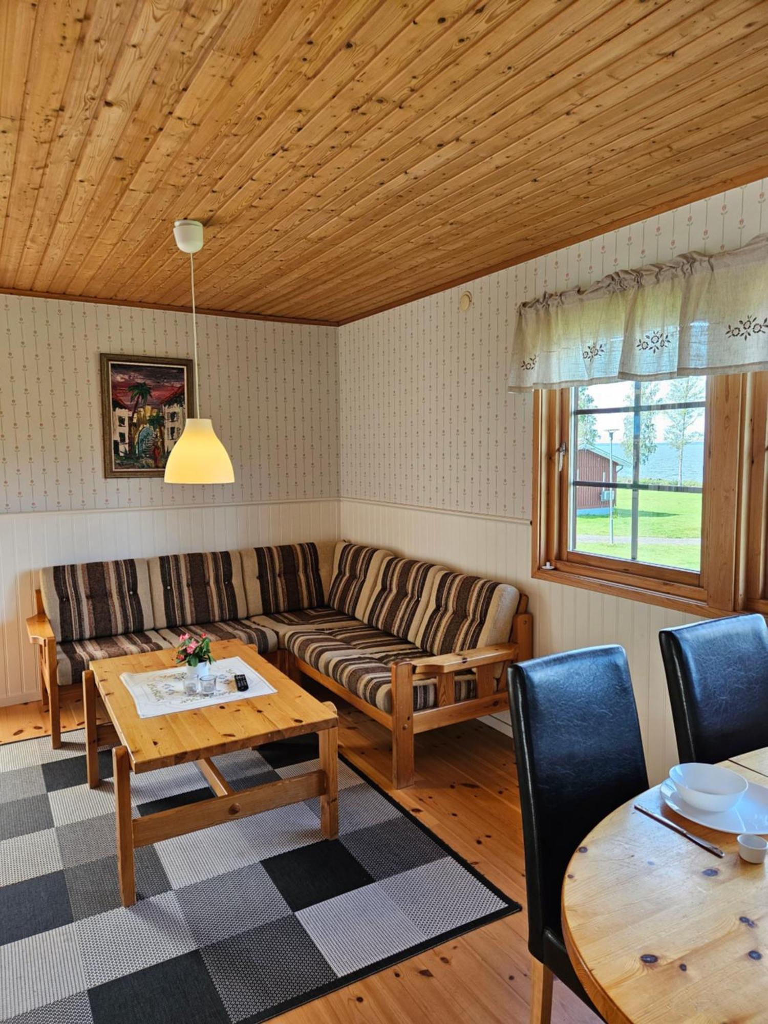 Askevikstugby Villa Sjotorp Ngoại thất bức ảnh
